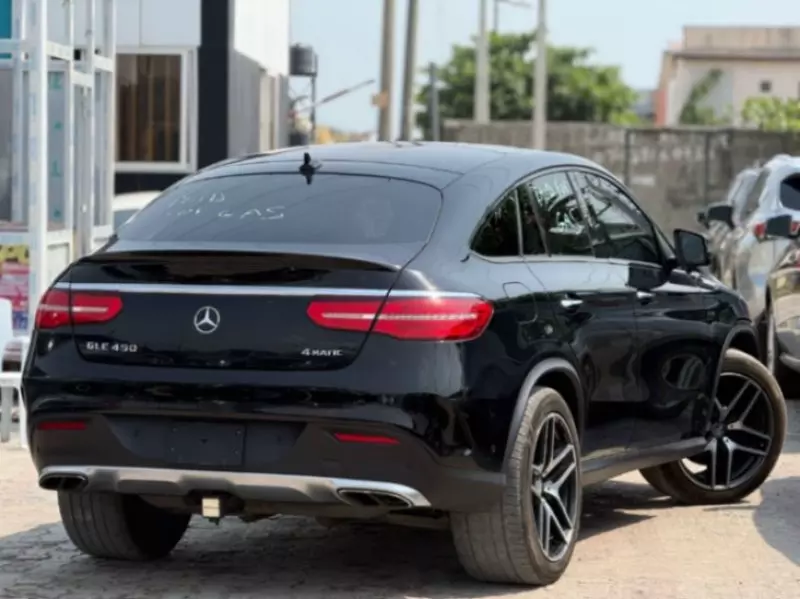 Mercedes-Benz GLE-Class   - 2016