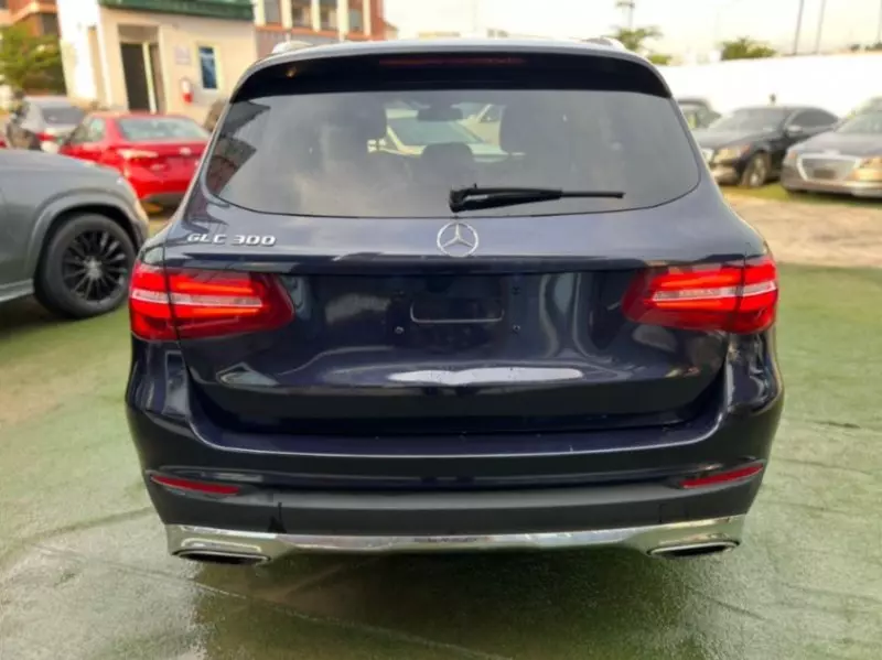 Mercedes-Benz GLC 300   - 2018