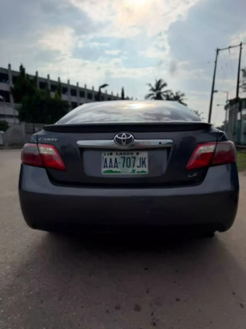 TOYOTA Camry   - 2009