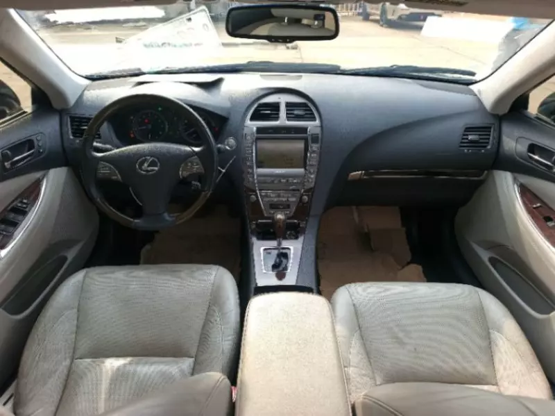 Lexus ES   - 2010
