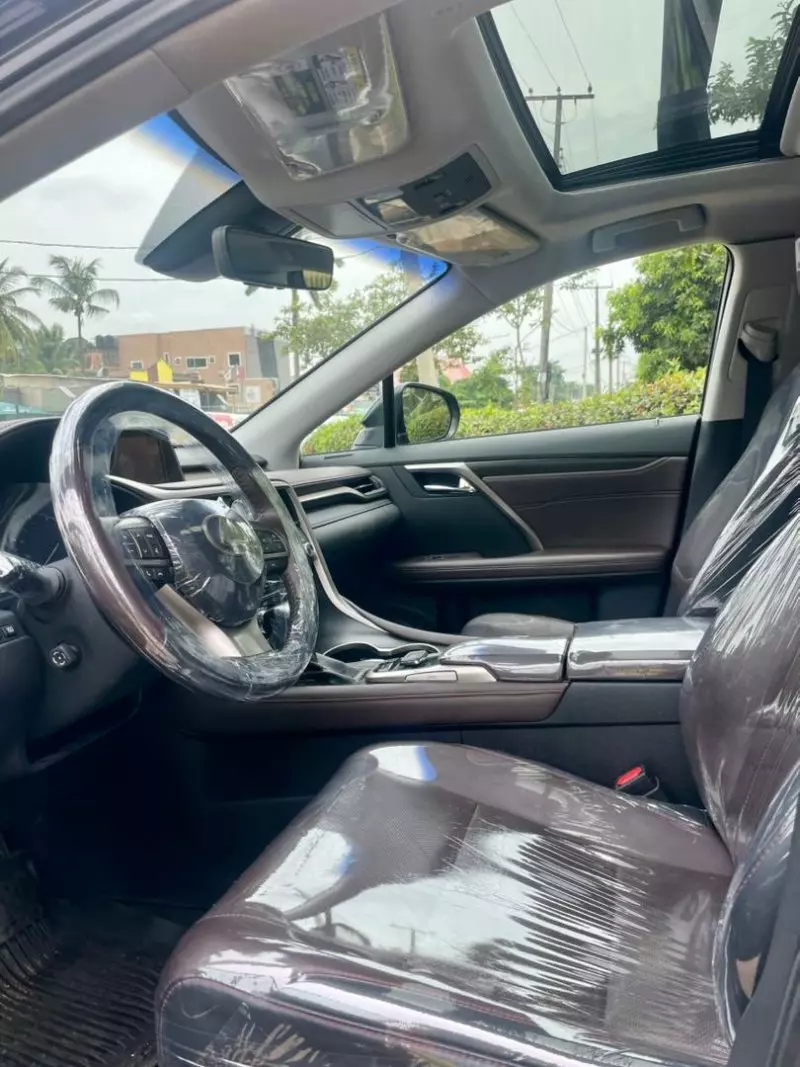 Lexus RX   - 2017