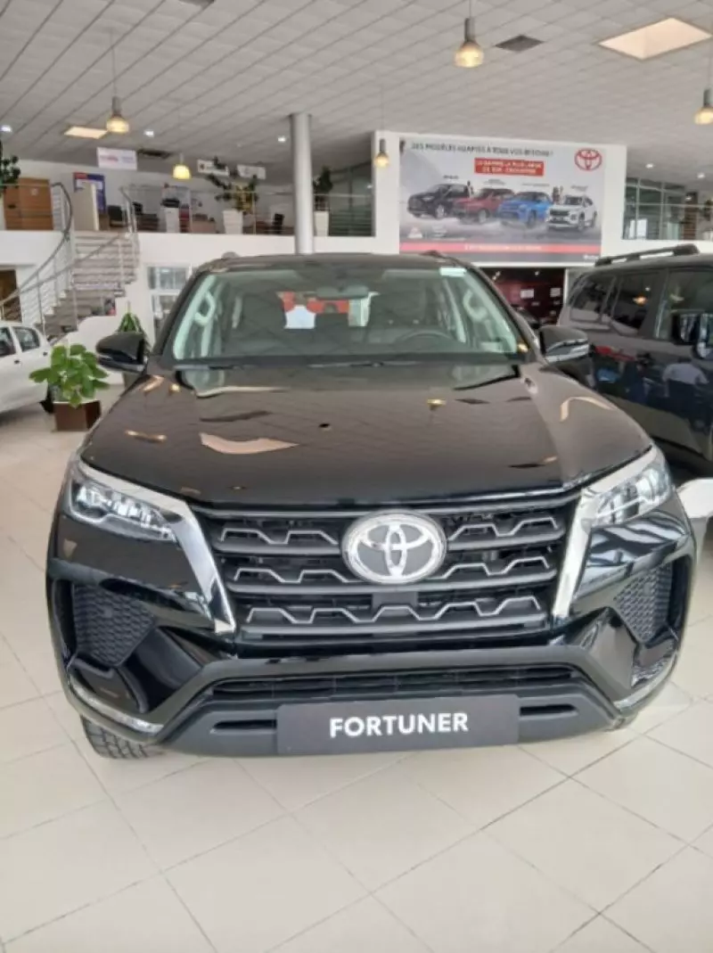 Toyota Fortuner   - 2026