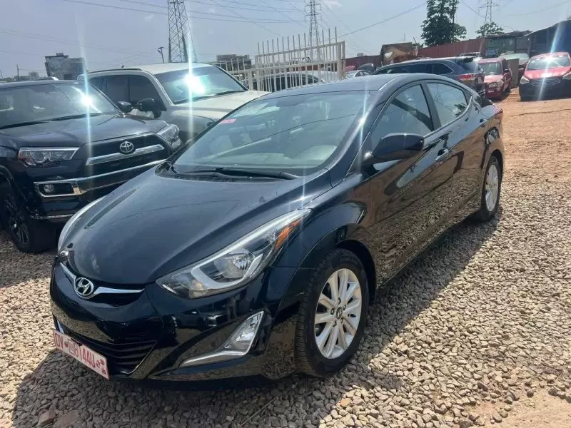 Hyundai Elantra   - 2014