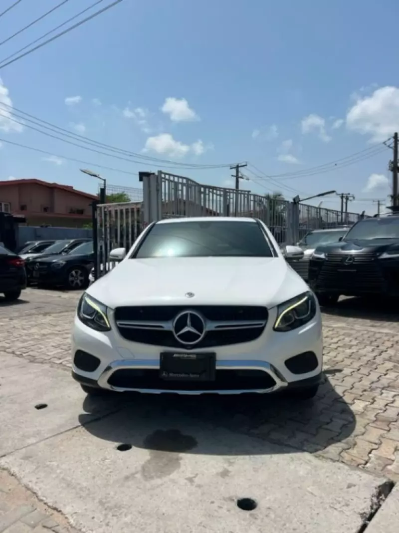 Mercedes-Benz GLC 300   - 2018