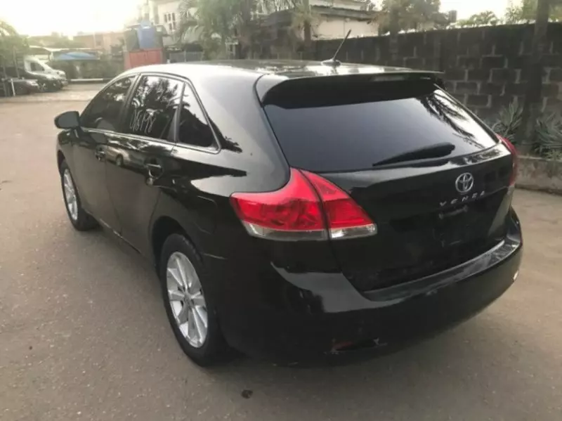 TOYOTA Venza   - 2011