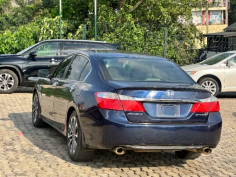 Honda Accord   - 2015