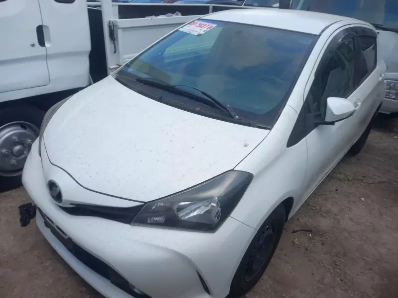 Toyota Vitz   - 2014