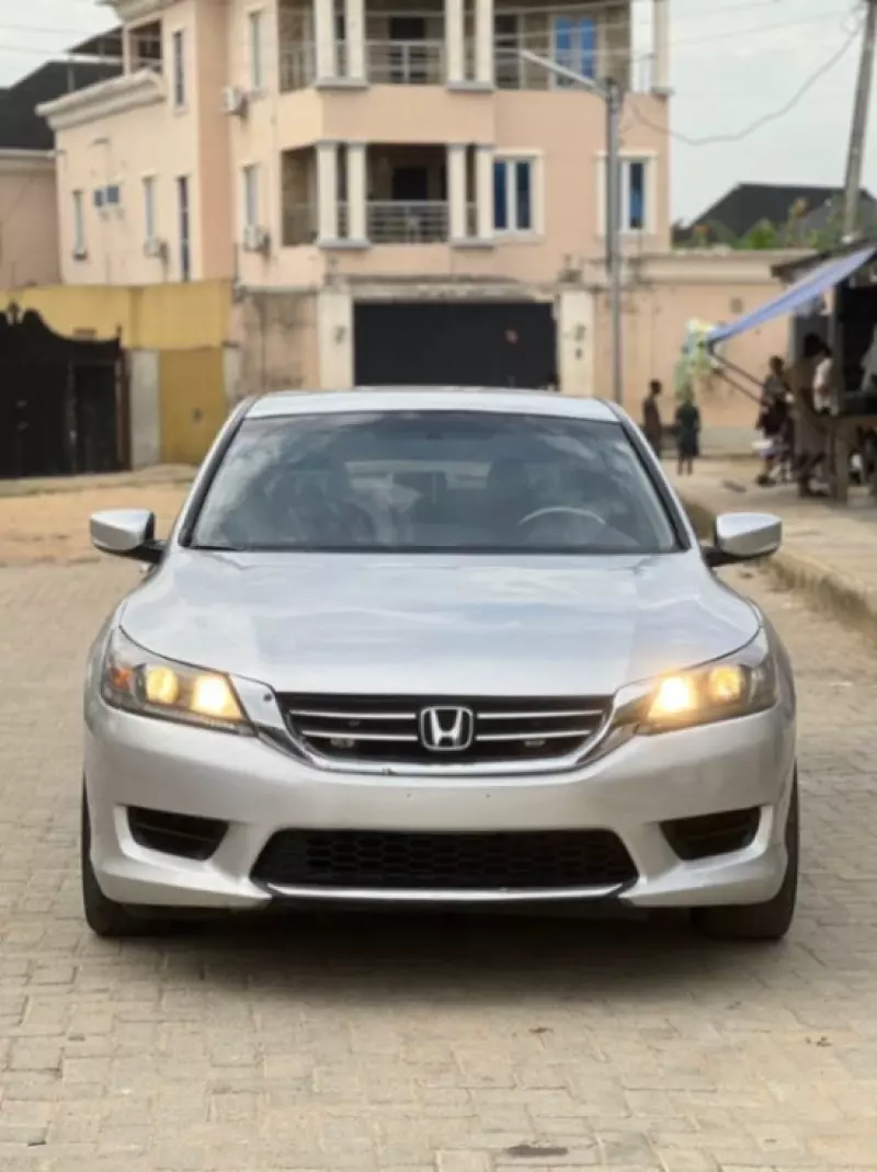Honda Accord   - 2013