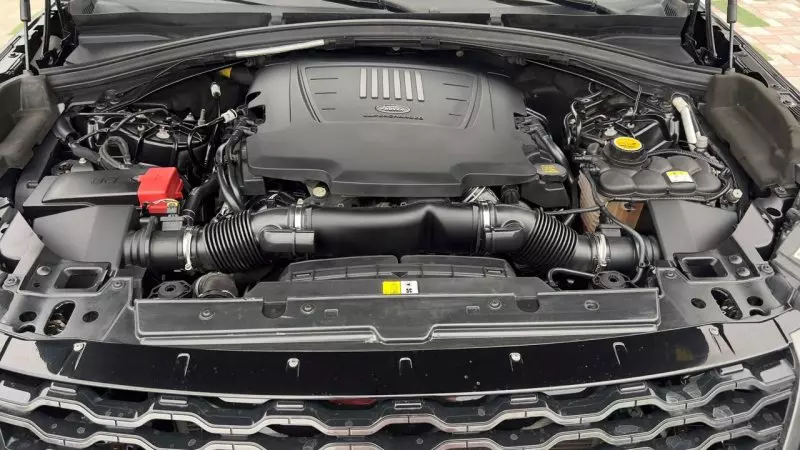 Land Rover Range Rover Velar   - 2018