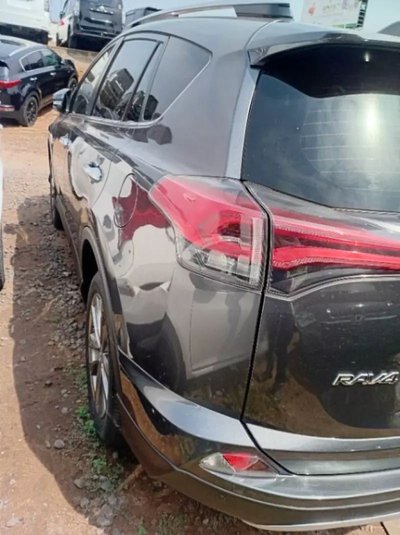 Toyota RAV 4   - 2021