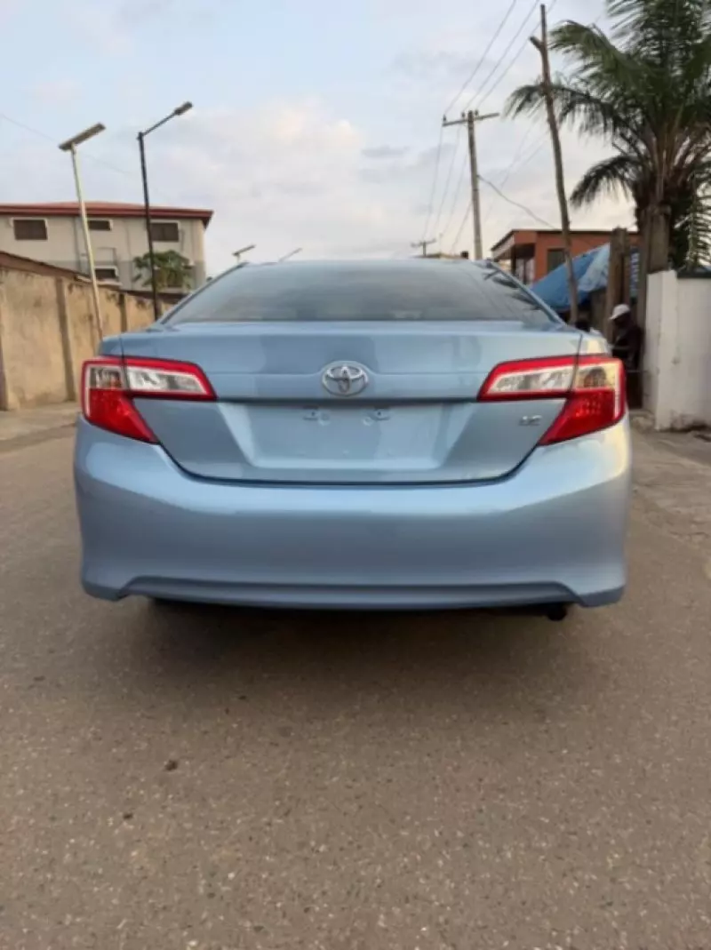 TOYOTA Camry   - 2012