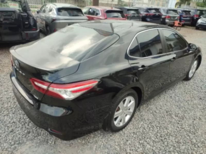 Toyota Camry   - 2019