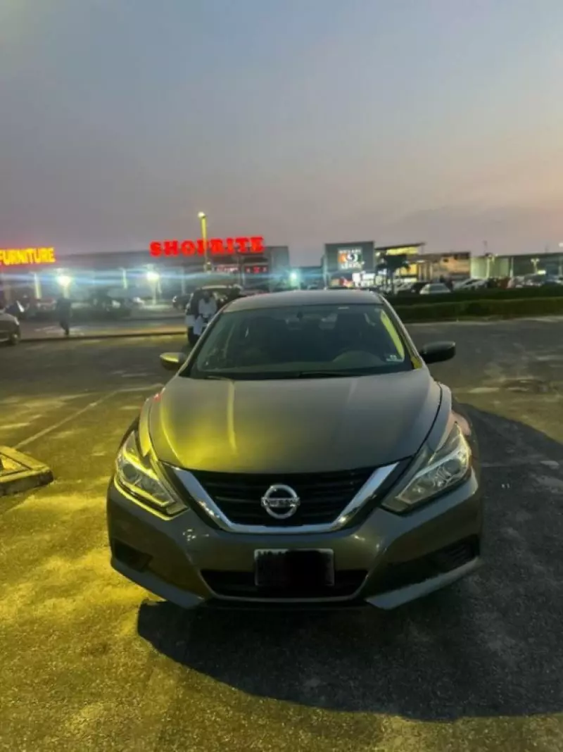 Nissan Altima   - 2017