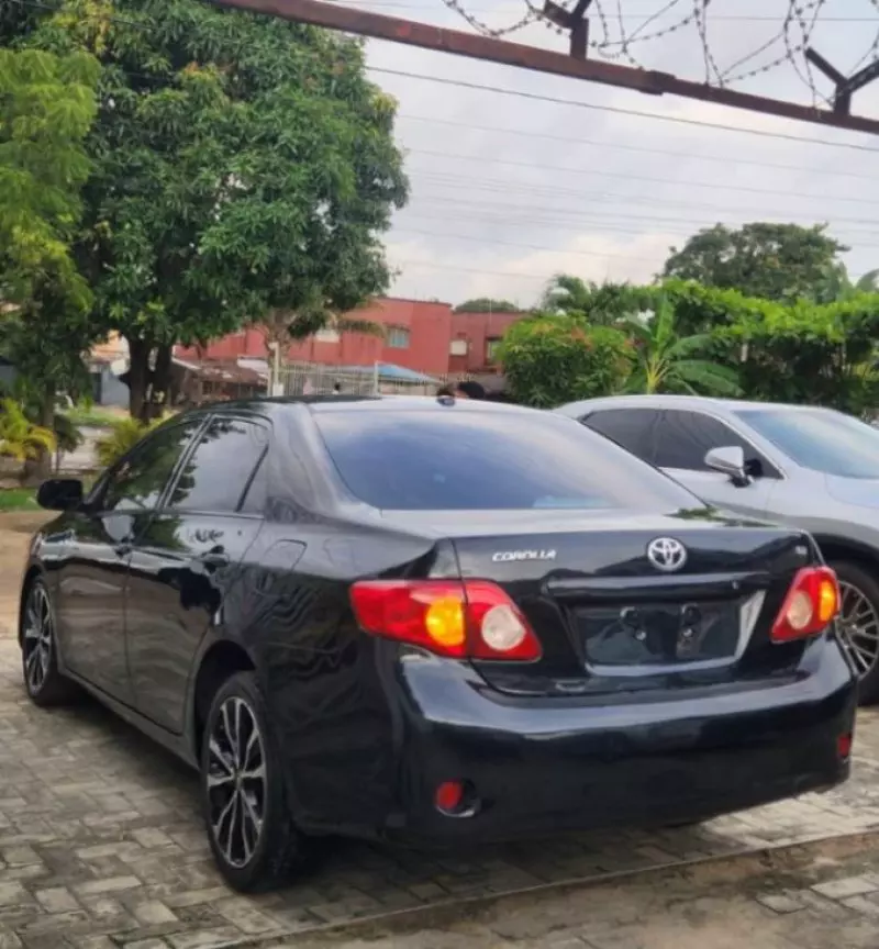 TOYOTA Corolla   - 2009