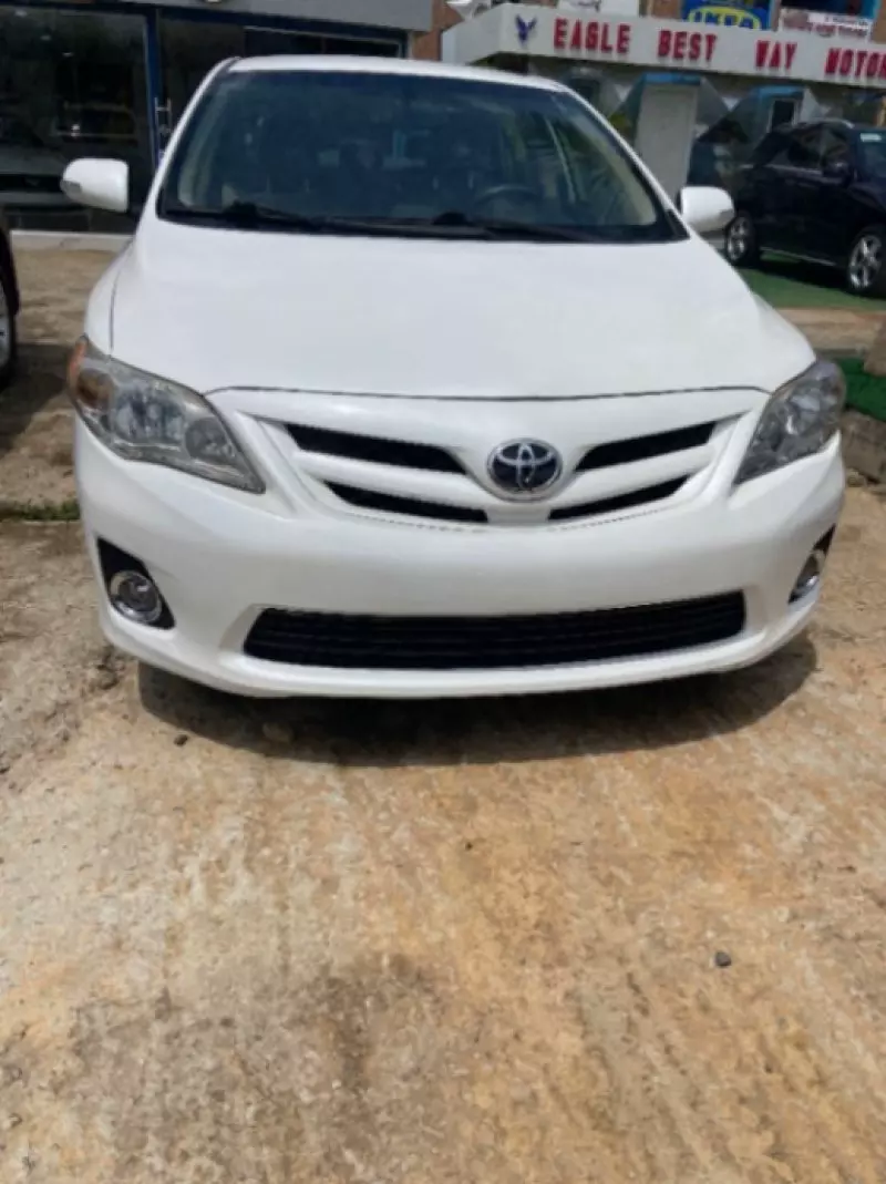 Toyota Corolla   - 2011