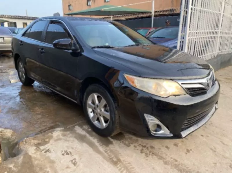 TOYOTA Camry   - 2012
