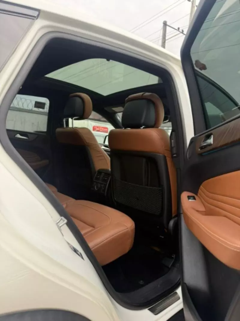 Mercedes-Benz GLE-Class   - 2017