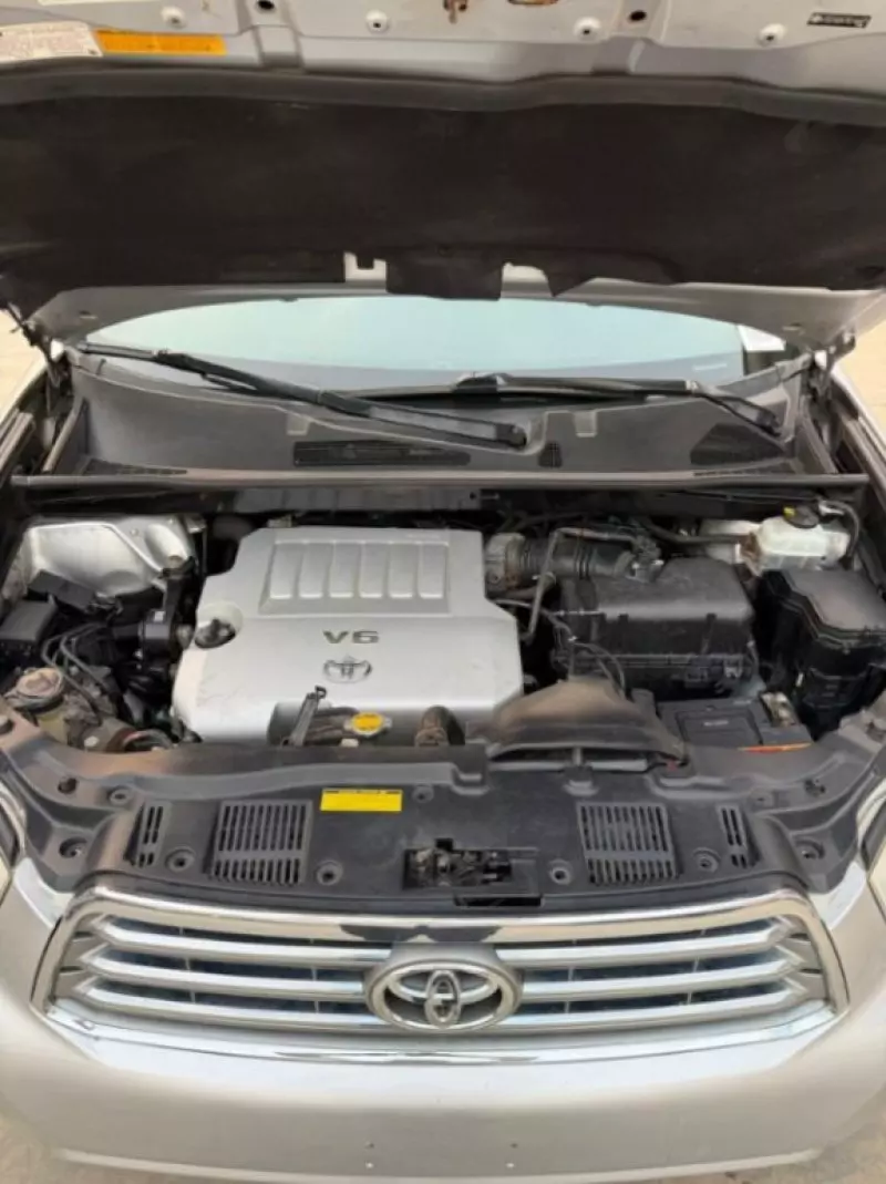 Toyota Highlander   - 2010