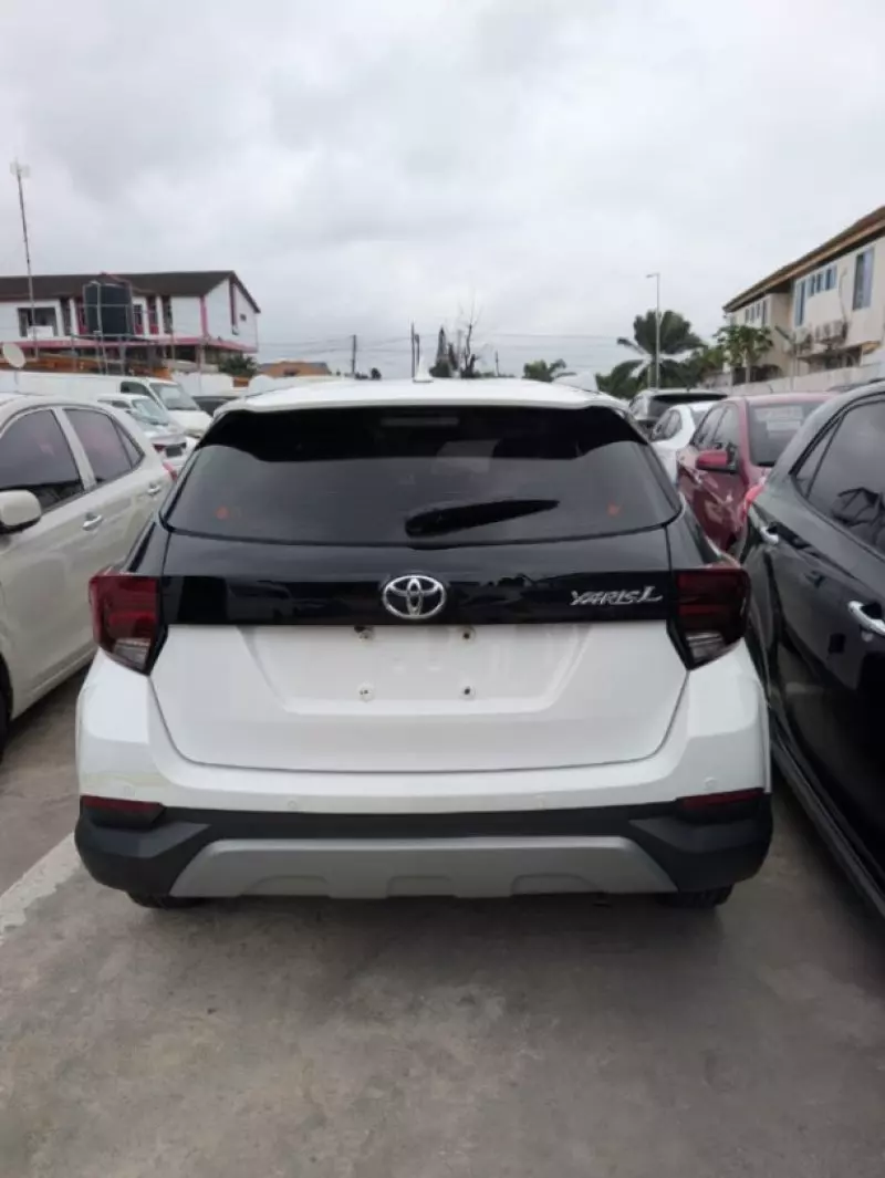 TOYOTA Yaris   - 2022