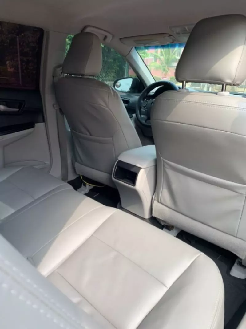 Toyota Camry   - 2013
