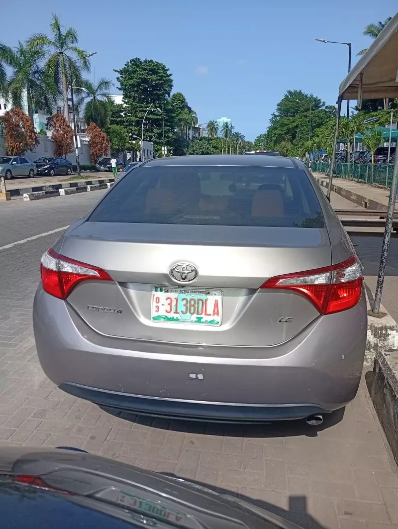 Toyota Corolla   - 2015
