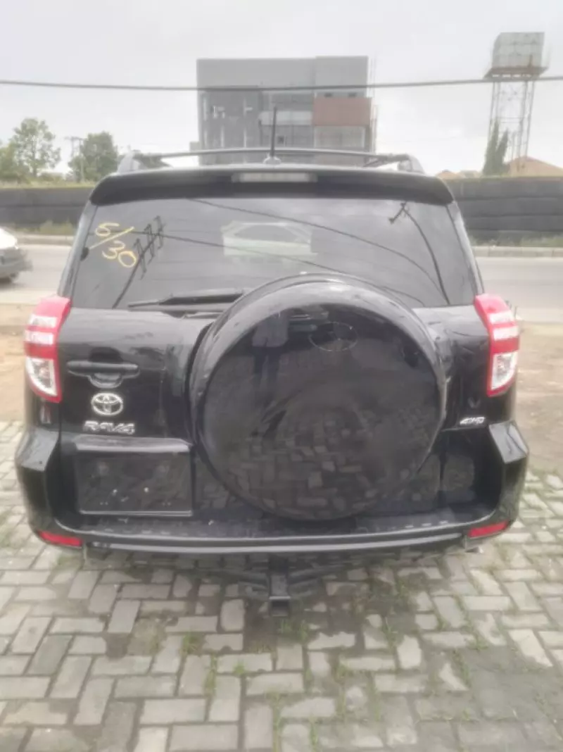 Toyota RAV 4   - 2013