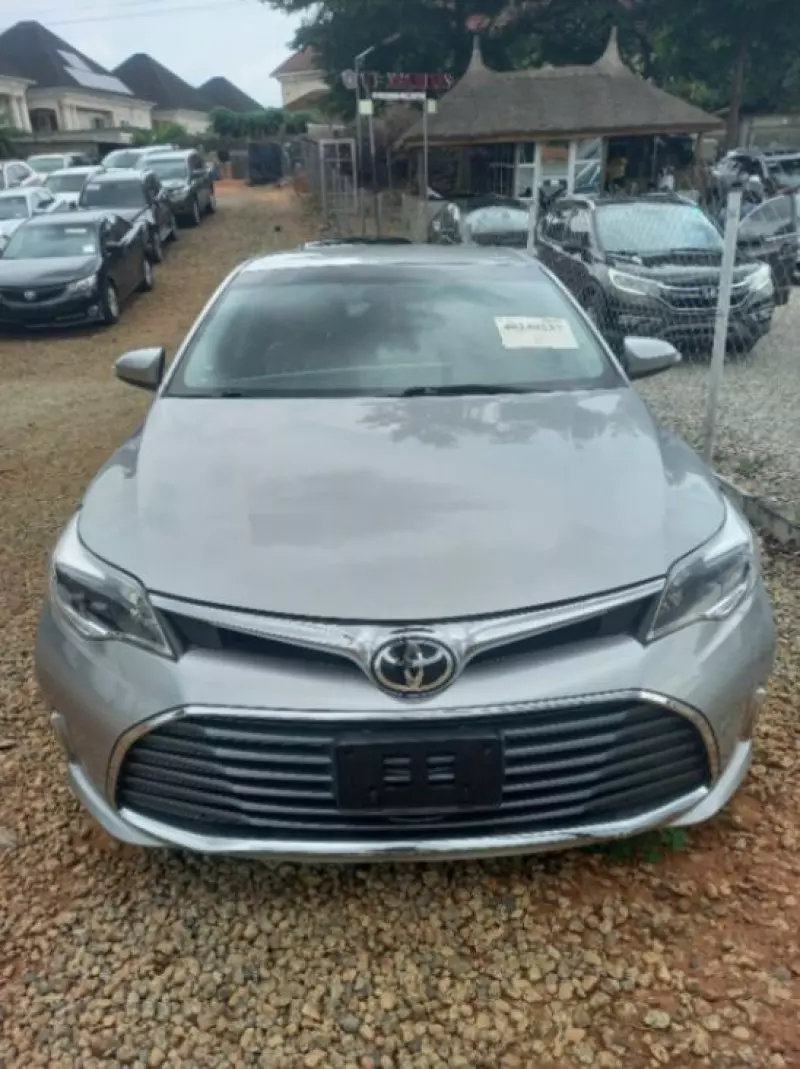 Toyota Avalon   - 2015