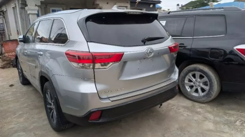 TOYOTA Highlander - 2017