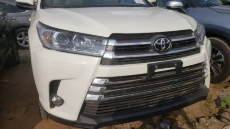 Toyota Highlander   - 2015