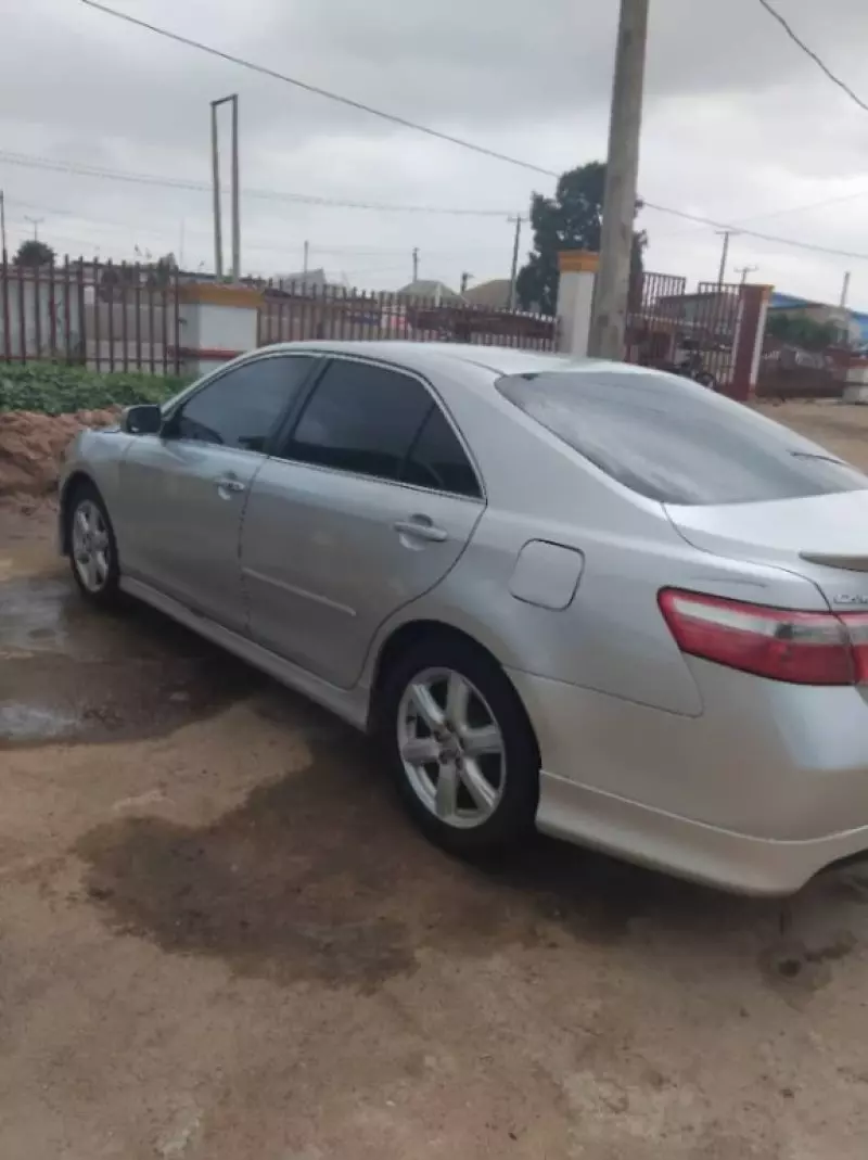 Toyota Camry   - 2007