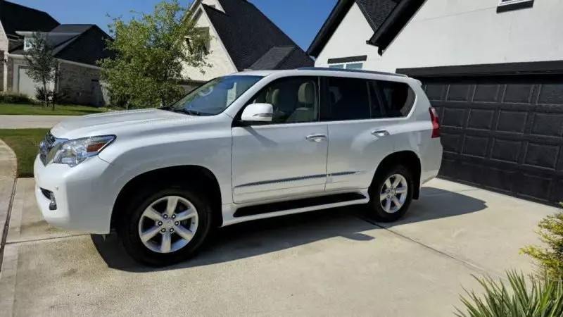 Lexus GX 460   - 2012