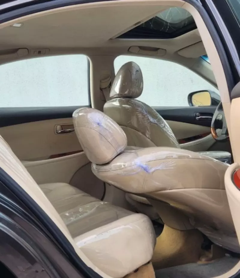 Lexus ES   - 2010