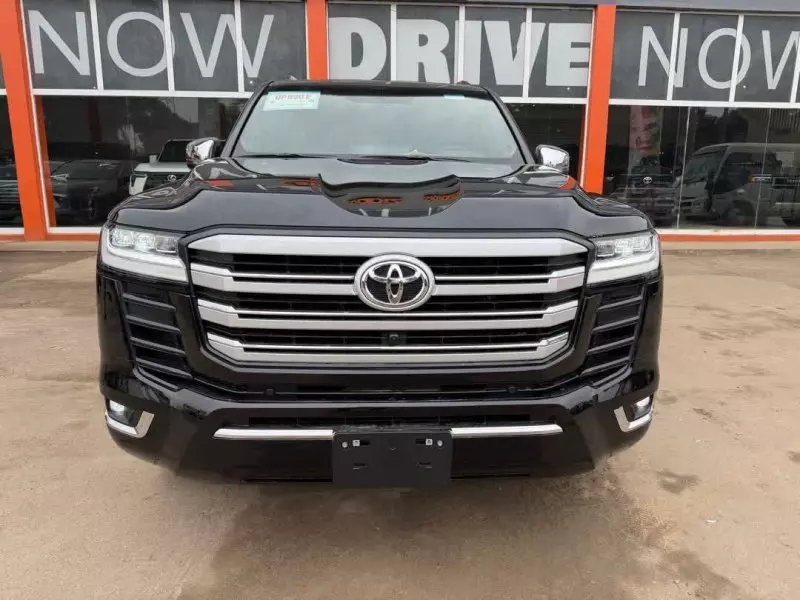 TOYOTA LANDCRUISER VXR   - 2026