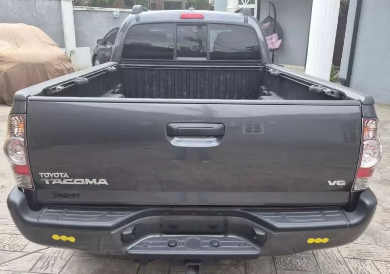 TOYOTA Tacoma - 2015
