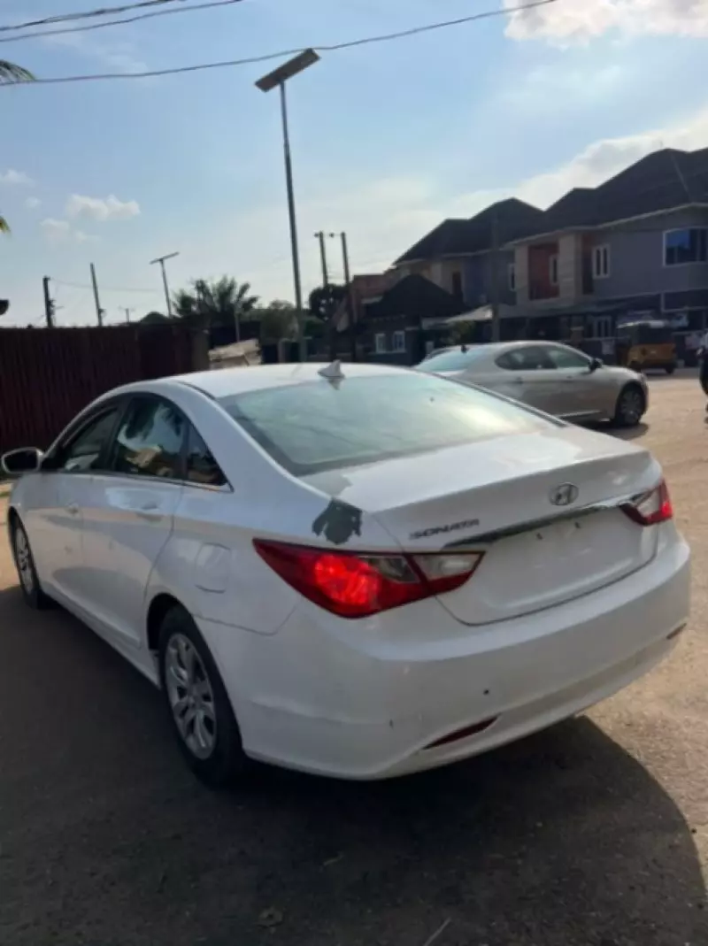 Hyundai SONATA 2,0L BVA GL   - 2013
