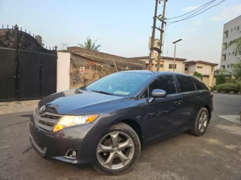 Toyota Venza   - 2010