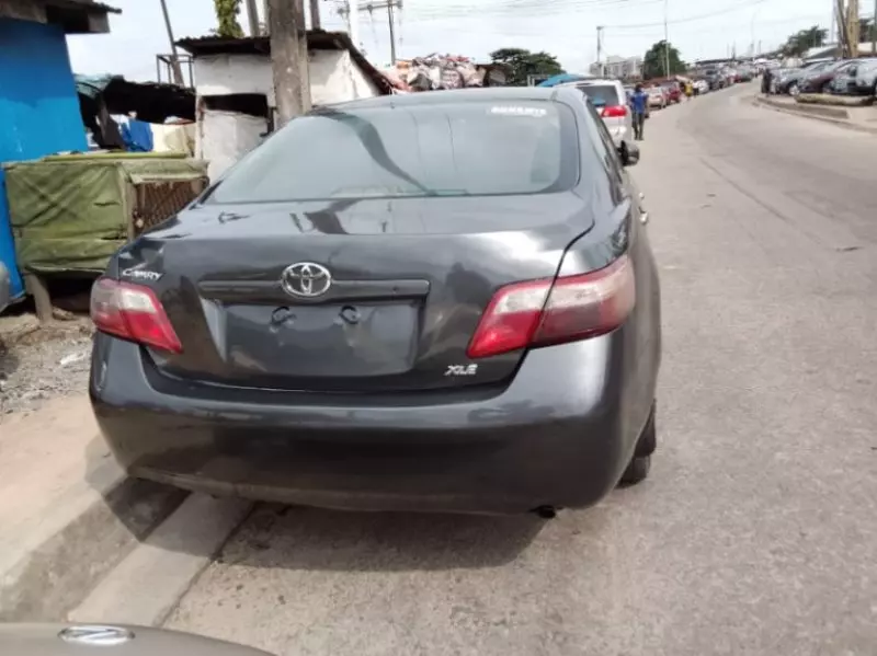 TOYOTA Camry   - 2009
