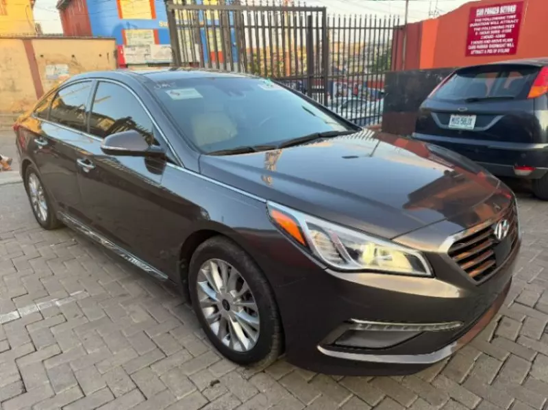 Hyundai Sonata   - 2015