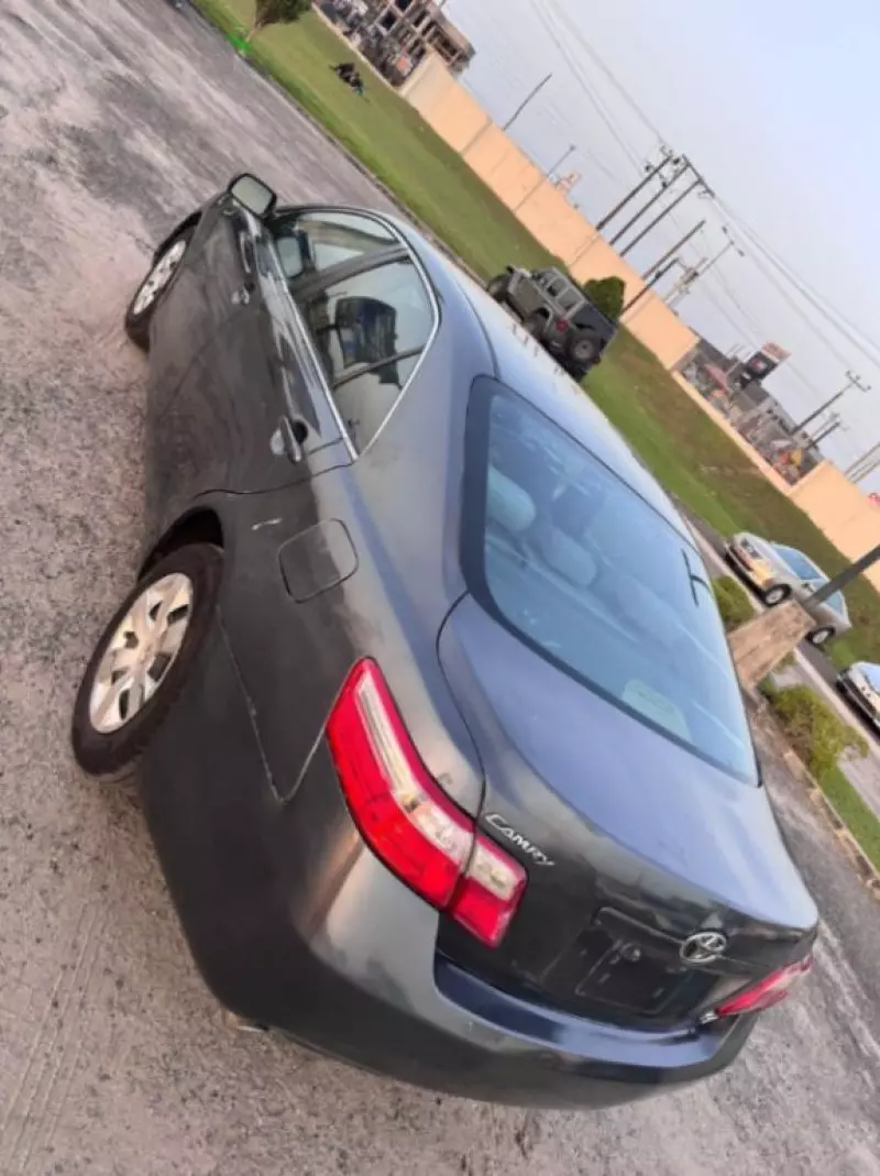 Toyota Camry   - 2007