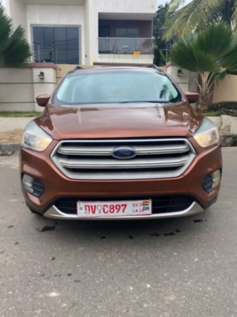 Ford Escape   - 2017