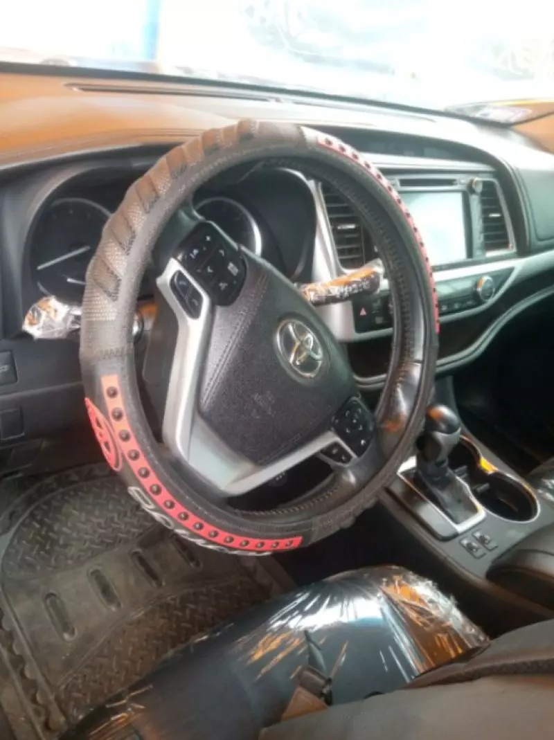 TOYOTA Highlander   - 2017