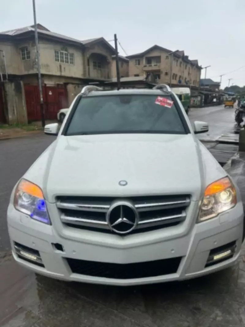 Mercedes-Benz Glk-class   - 2011
