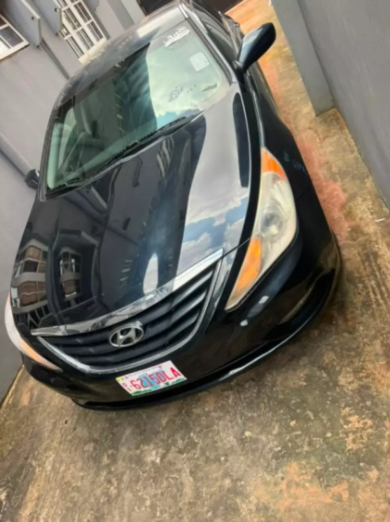 Hyundai Sonata   - 2013