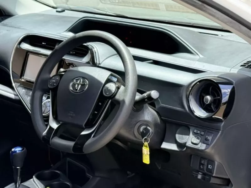 TOYOTA Aqua   - 2018