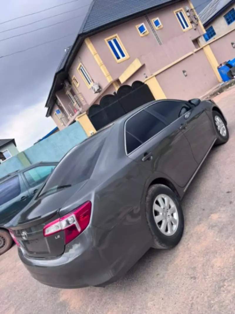 Toyota Camry   - 2014
