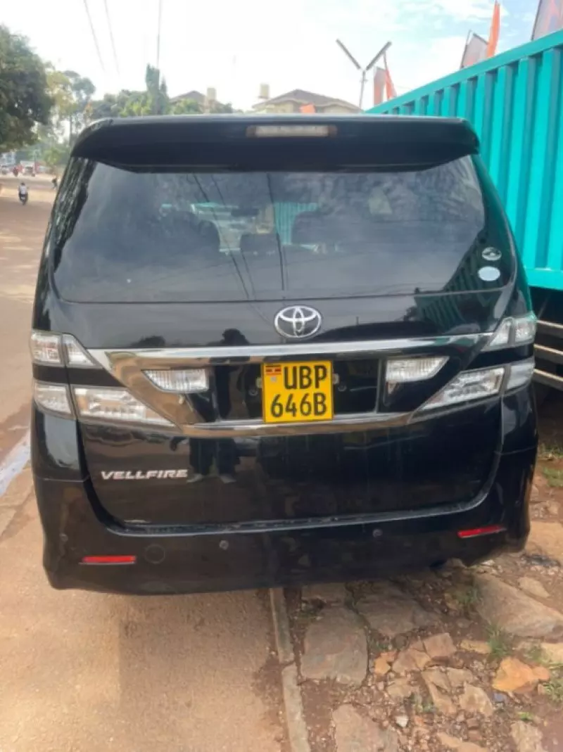 Toyota Vellfire - 2012