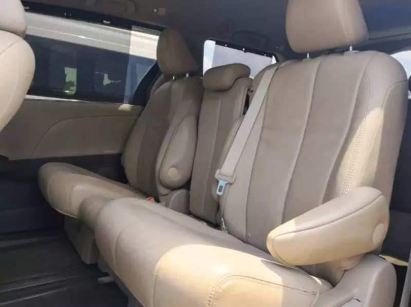 Toyota Sienna   - 2013