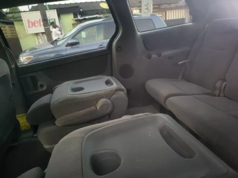 Toyota Sienna   - 2005