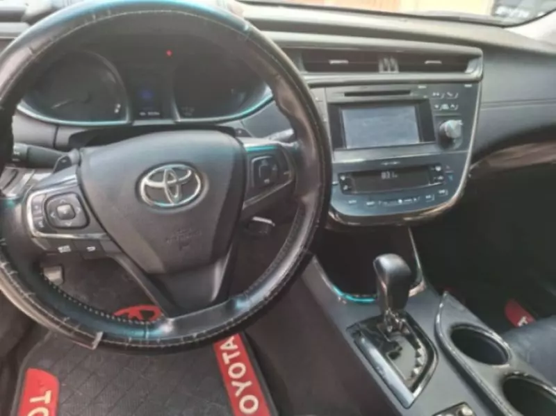 TOYOTA Avalon - 2015