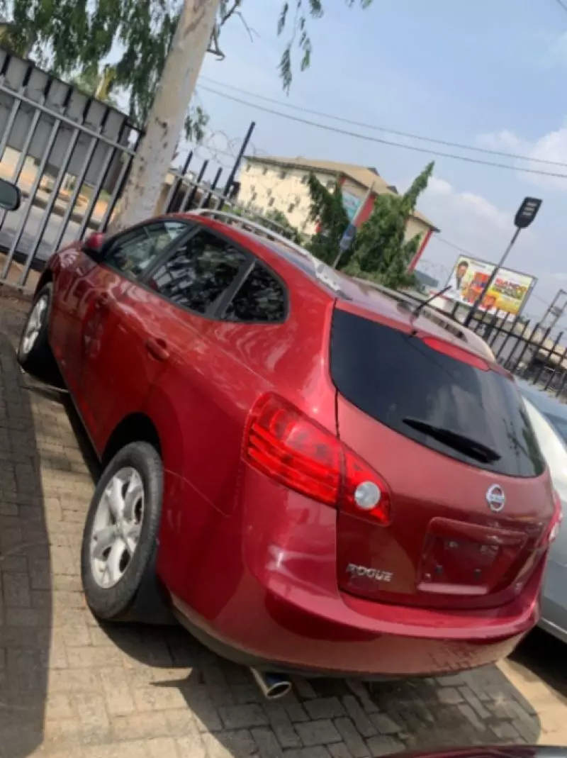 Nissan Rogue   - 2008